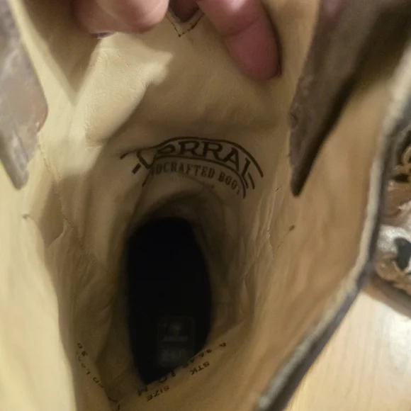 Women's Black and Silver Western Boots - Picture 5 of 11